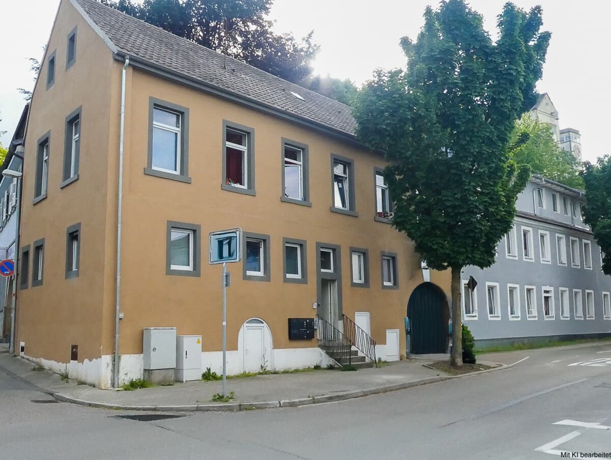 Renditestarkes Mehrfamilienhaus mit 8 Einheiten – Hohe Mieteinnahmen und weiteres Entwicklungspotenzial