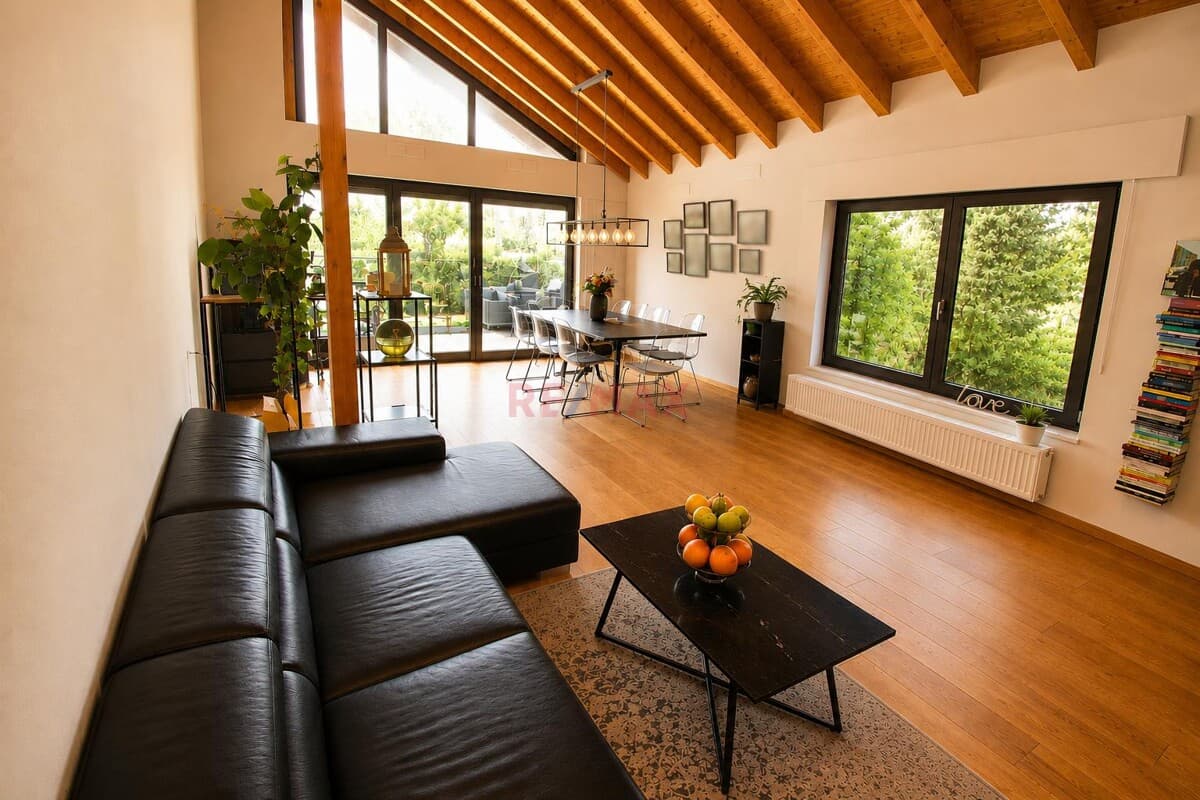Traumhafte Wohnung mit umlaufender Terrasse und exklusivem Wohnambiente