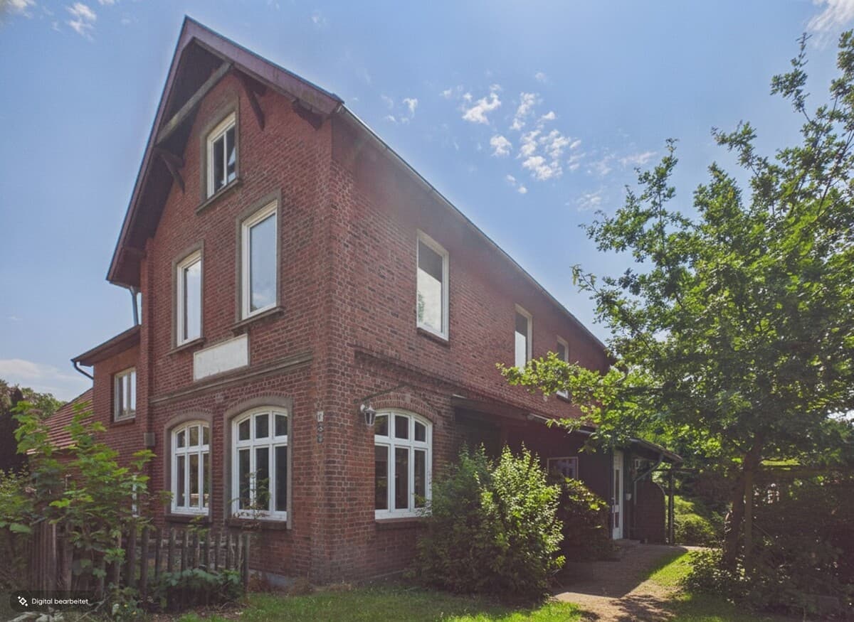 Historischer Charme trifft Familienkomfort – provisionsfreies Einfamilienhaus in Quickborn