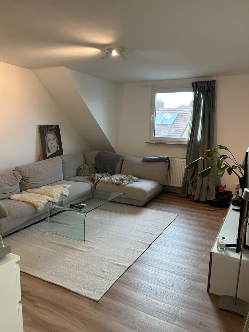 Top Renovierte 2ZKB Wohnung in Gersweiler mit Einbauküche