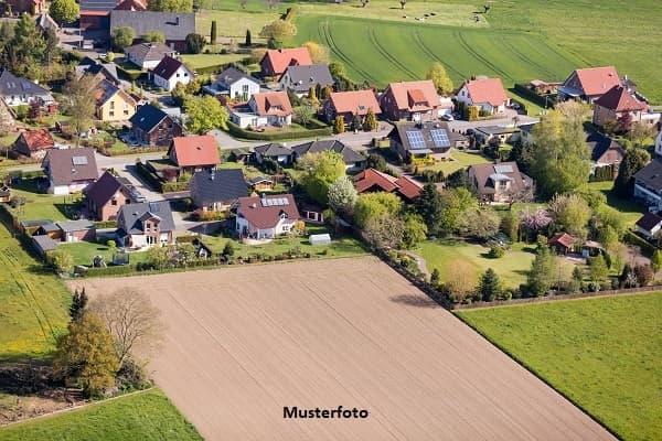 Div. Acker- und Grünlandflächen