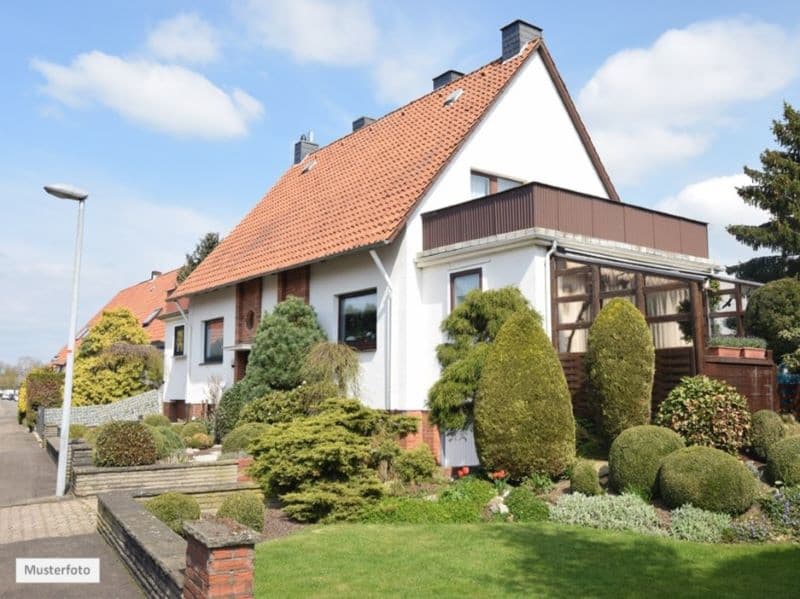 Reiheneckhaus in 22885 Barsbüttel, Blangwiesen