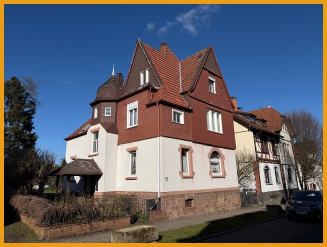 STILVOLLES EIGENHEIM IN DER STADTMITTE!
KEINE KÄUFERPROVISION!