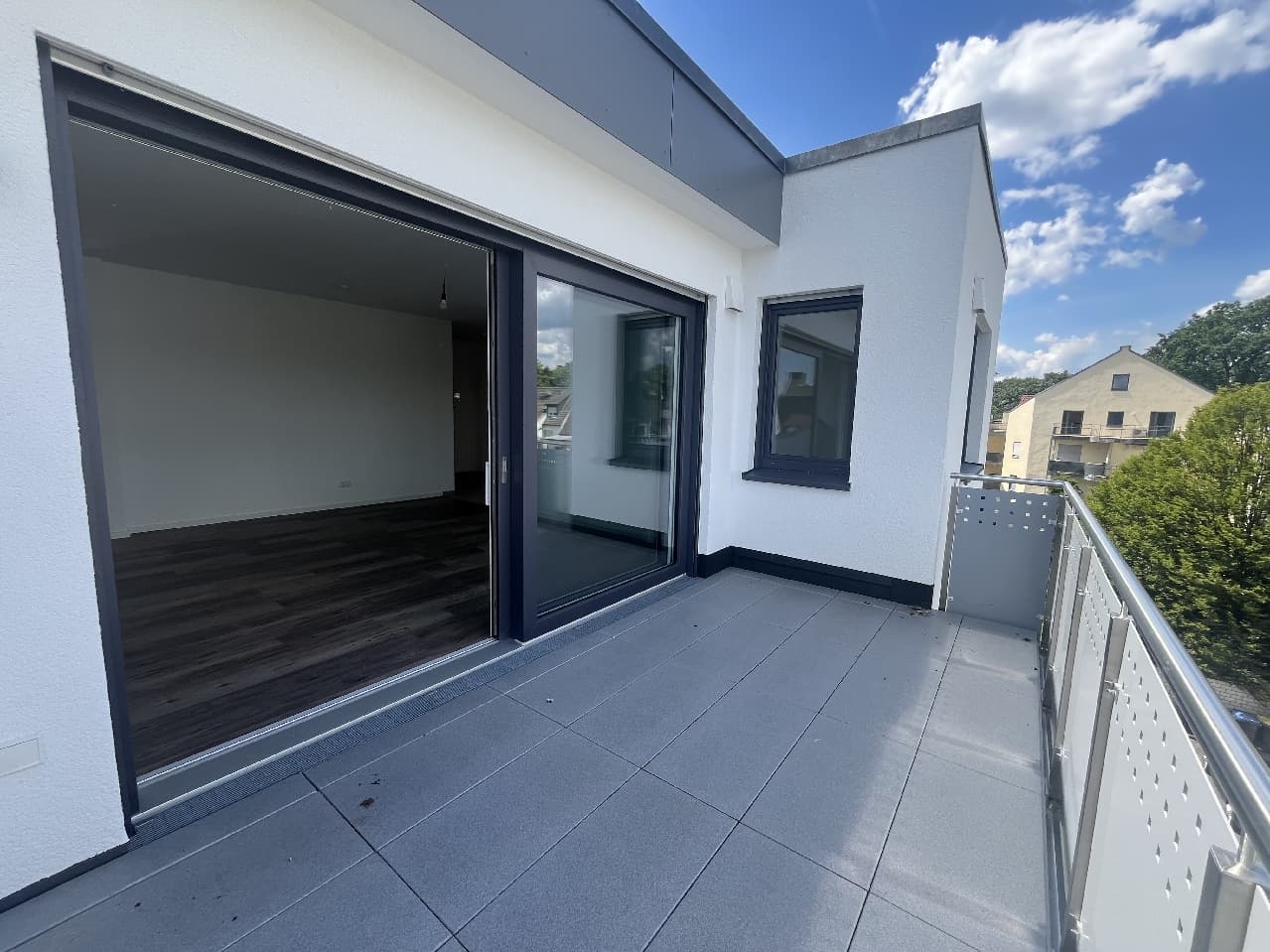 Bielefelder Str. 30 in Bad Lippspringe, 3 Zimmer DG Wohnung mit 2 Dachterrassen im KFW 40 Standard