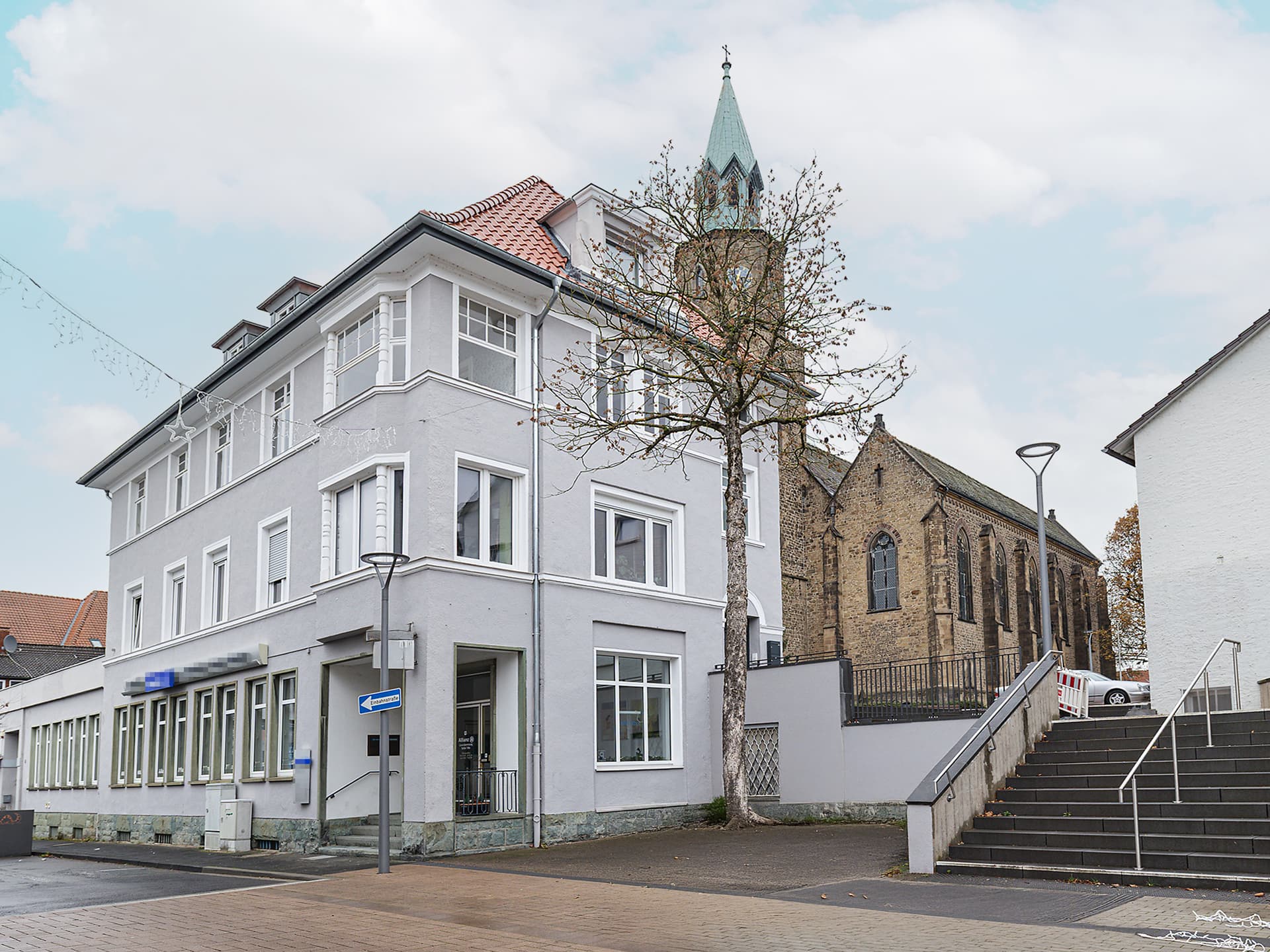 Preis reduziert: Altbaujuwel mit Balkon – stilvolles Wohnen im Herzen von Bad Salzuflen