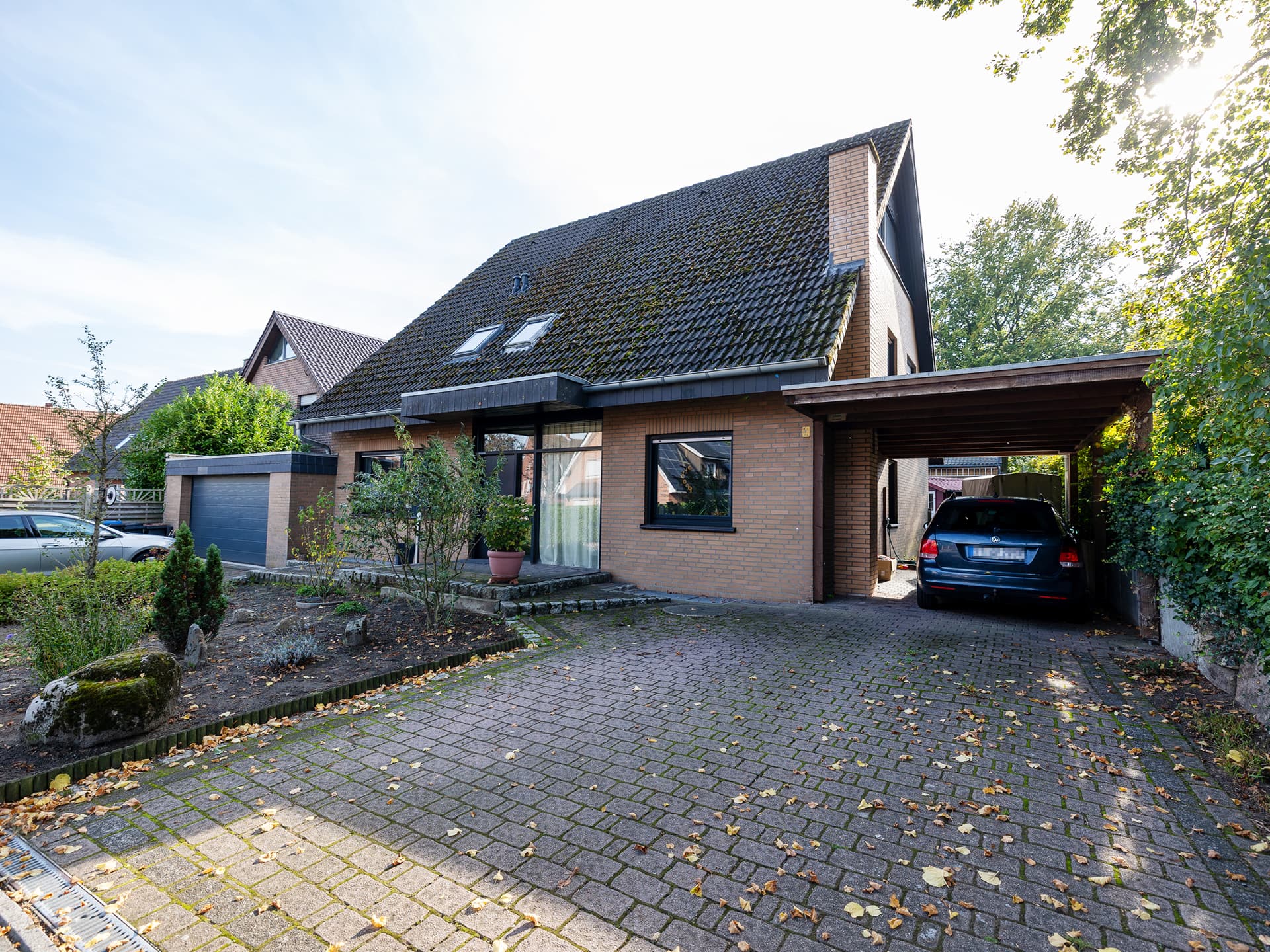 Großzügiges Wohnhaus mit vermieteter Dachgeschosswohnung, Vollkeller, Garage und Carport in Saerbeck