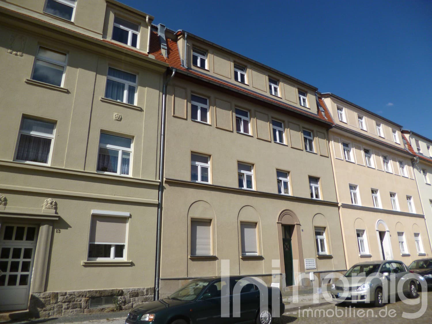 2-Raum-DG-Wohnung mit EBK auf der Kantstraße