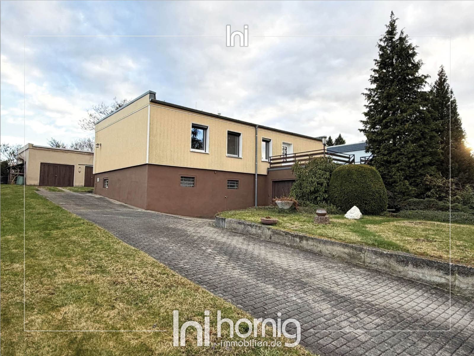 Einfamilienhaus in Hochkirch - Bungalow mit Nebengelass und Garten