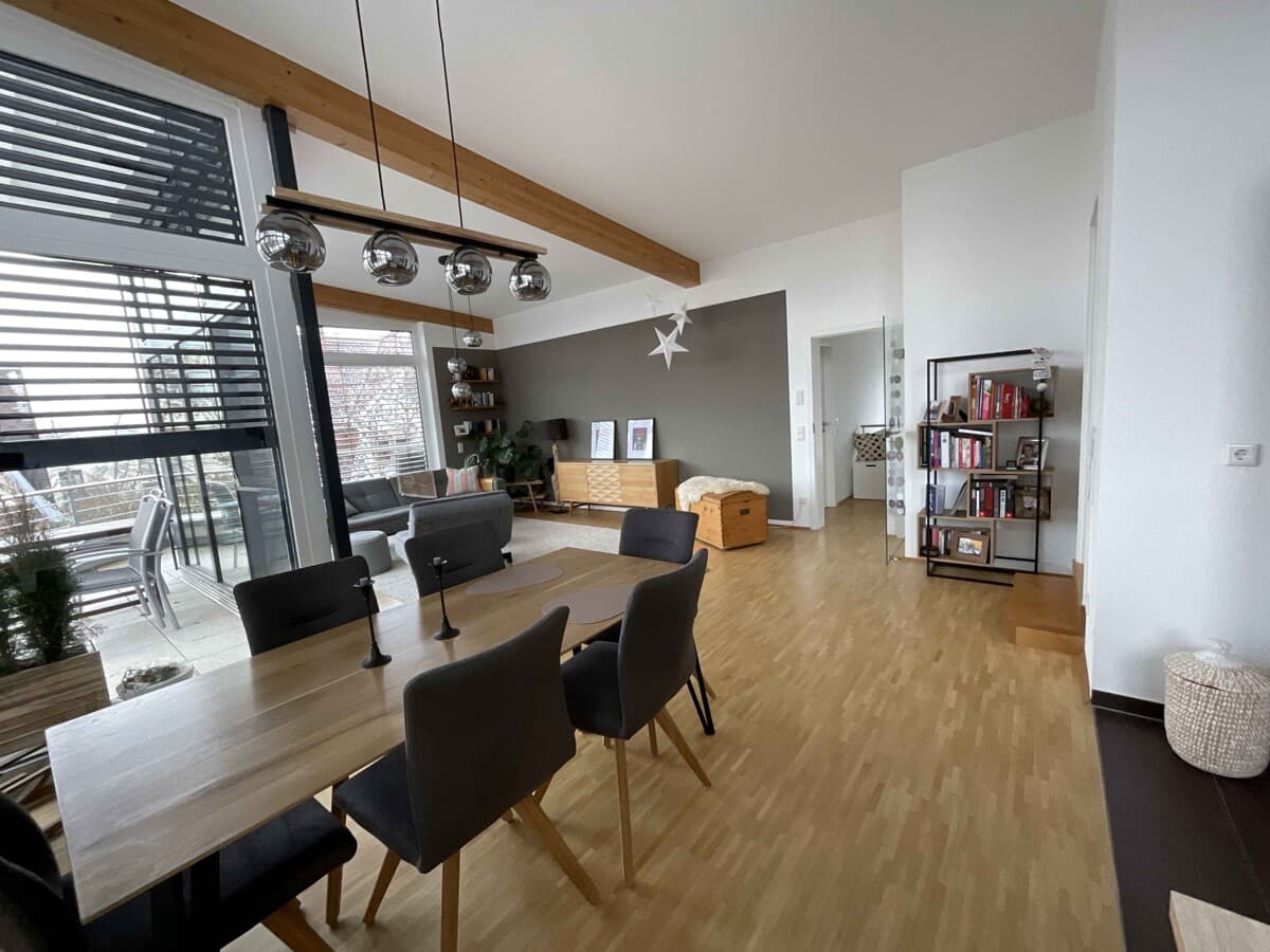 **Kapitalanleger aufgepasst!**
Vermietete Penthouse-Wohnung