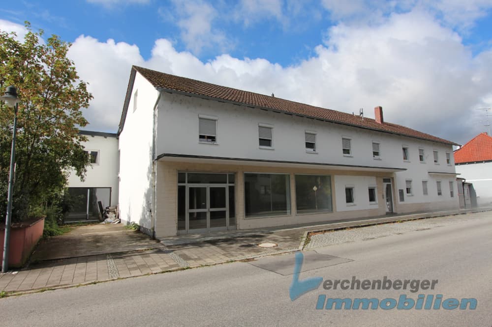 Wohn- und Geschäftshaus in günstiger Lage von Wallersdorf