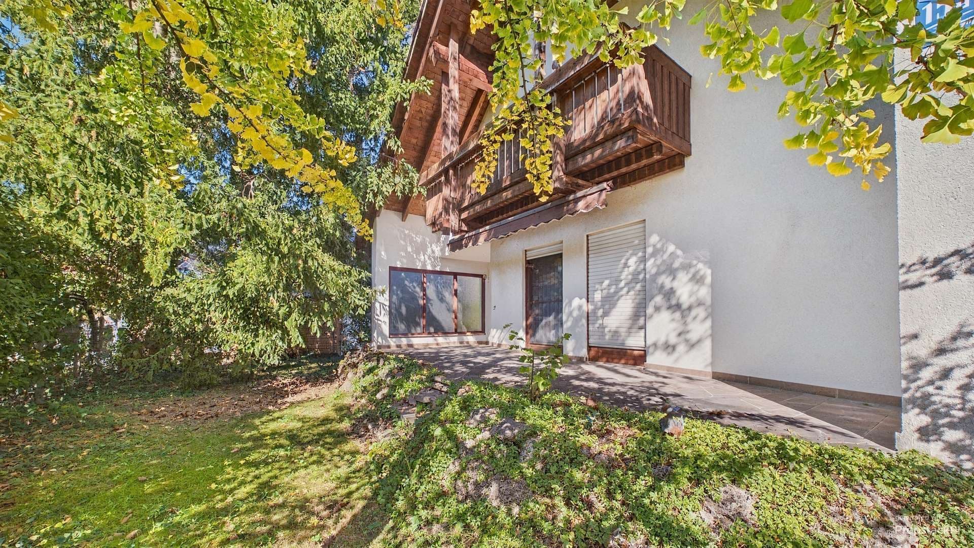 HEGERICH: Grünes Wohnen in Trudering – Einfamilienhaus mit vielfältigen Gestaltungsmöglichkeiten