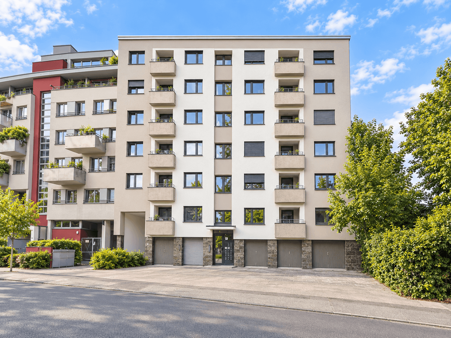Modernes Wohnen in Köln-Nippes – hochwertig renovierte 2-Zimmer-Wohnung mit Balkon und Stellplatz,!