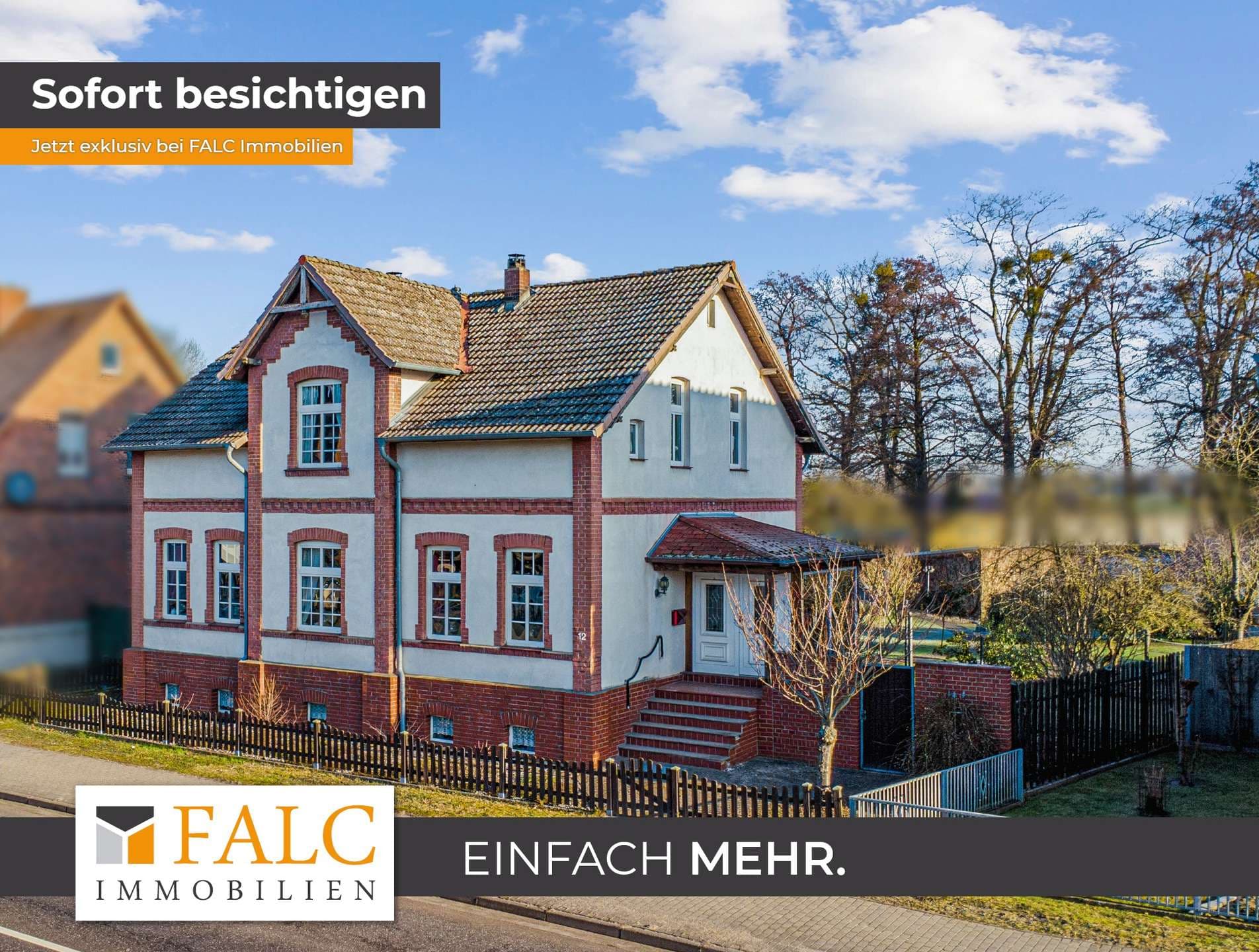 +++ Elegantes Zweifamilienhaus mit großem Garten, Badeteich inkl. Poolhaus +++