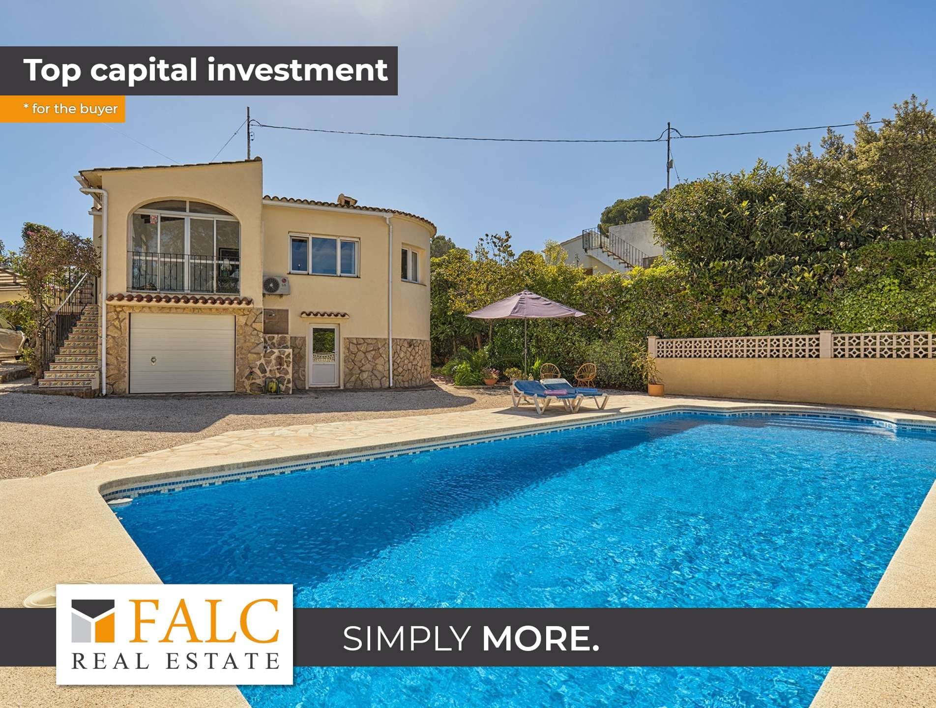 240 m² bebaute Fläche, Meerblick und privater Pool – hallo an Ihre bezugsfertige Villa in Jávea!