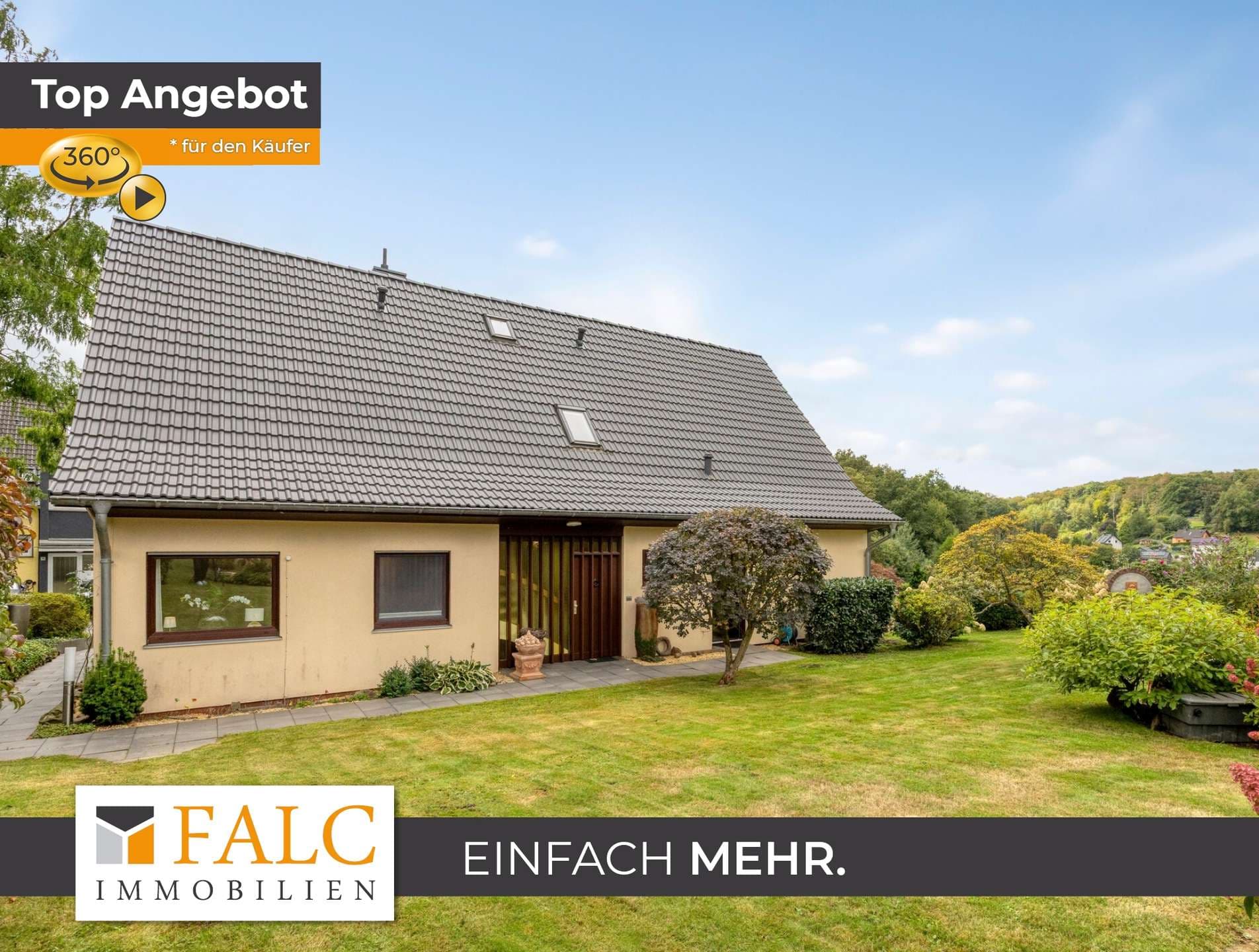 Ein Haus zum Ankommen, Wohlfühlen und Bleiben – mit traumhaftem Blick ins Bergische Land