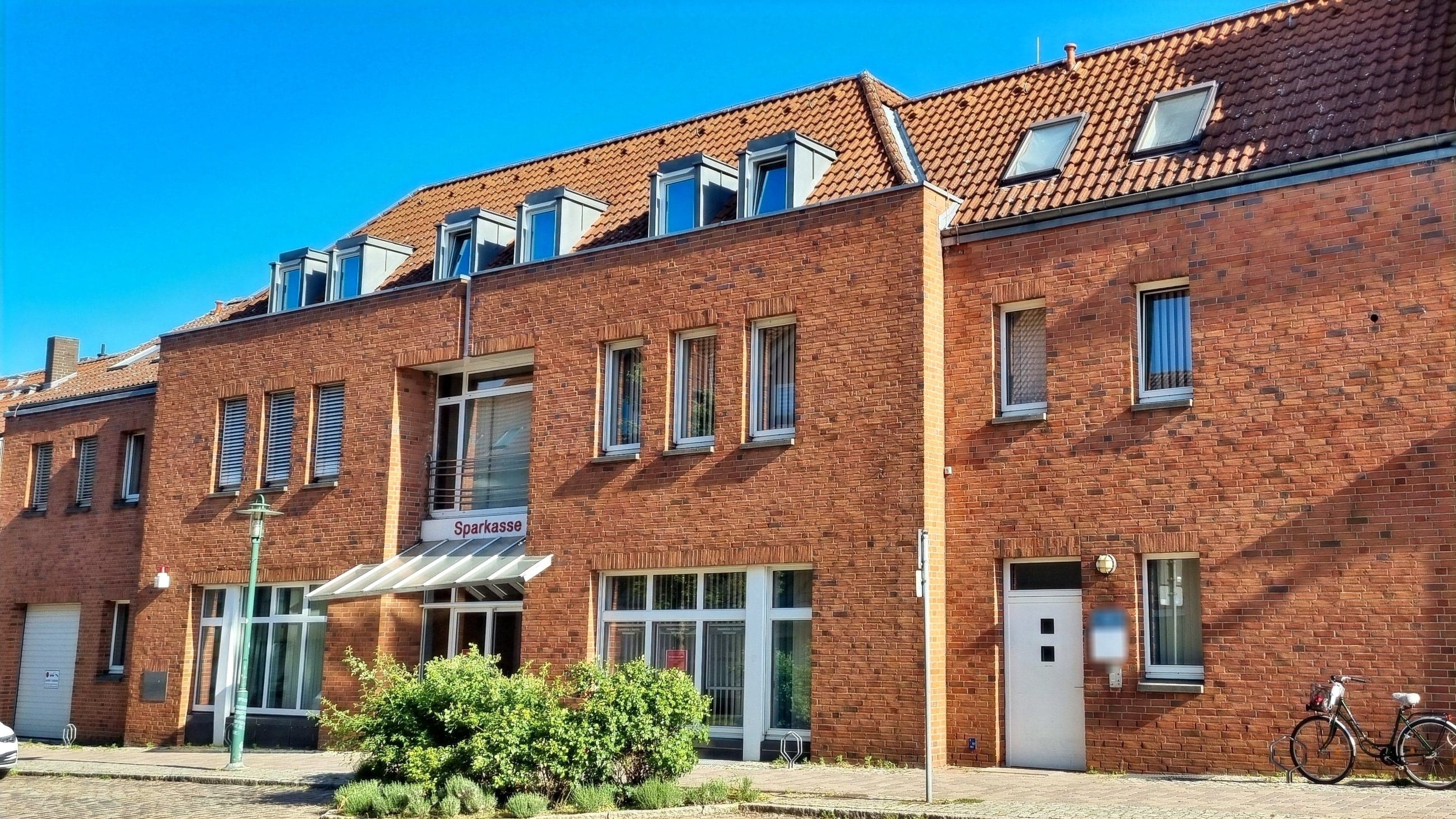 Jung, verklinkert in zentraler Lage, direkt am Markt