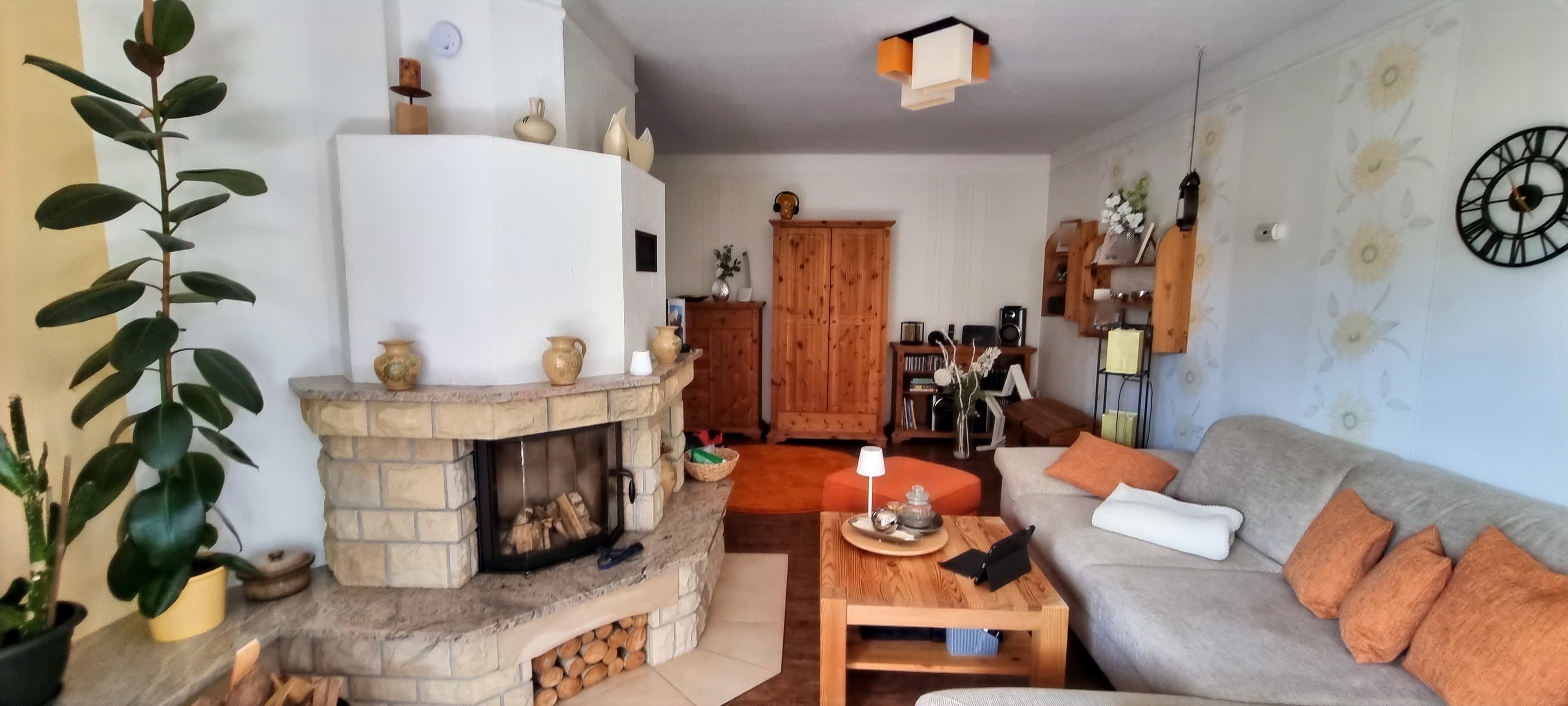 Modern, jung, besonders gemütlich und mit Kamin + Terrasse