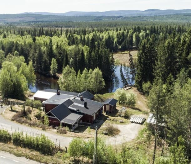 Luxuriöses Holzhaus in Schwedens Natur - Fischen, Wassersport und Ski