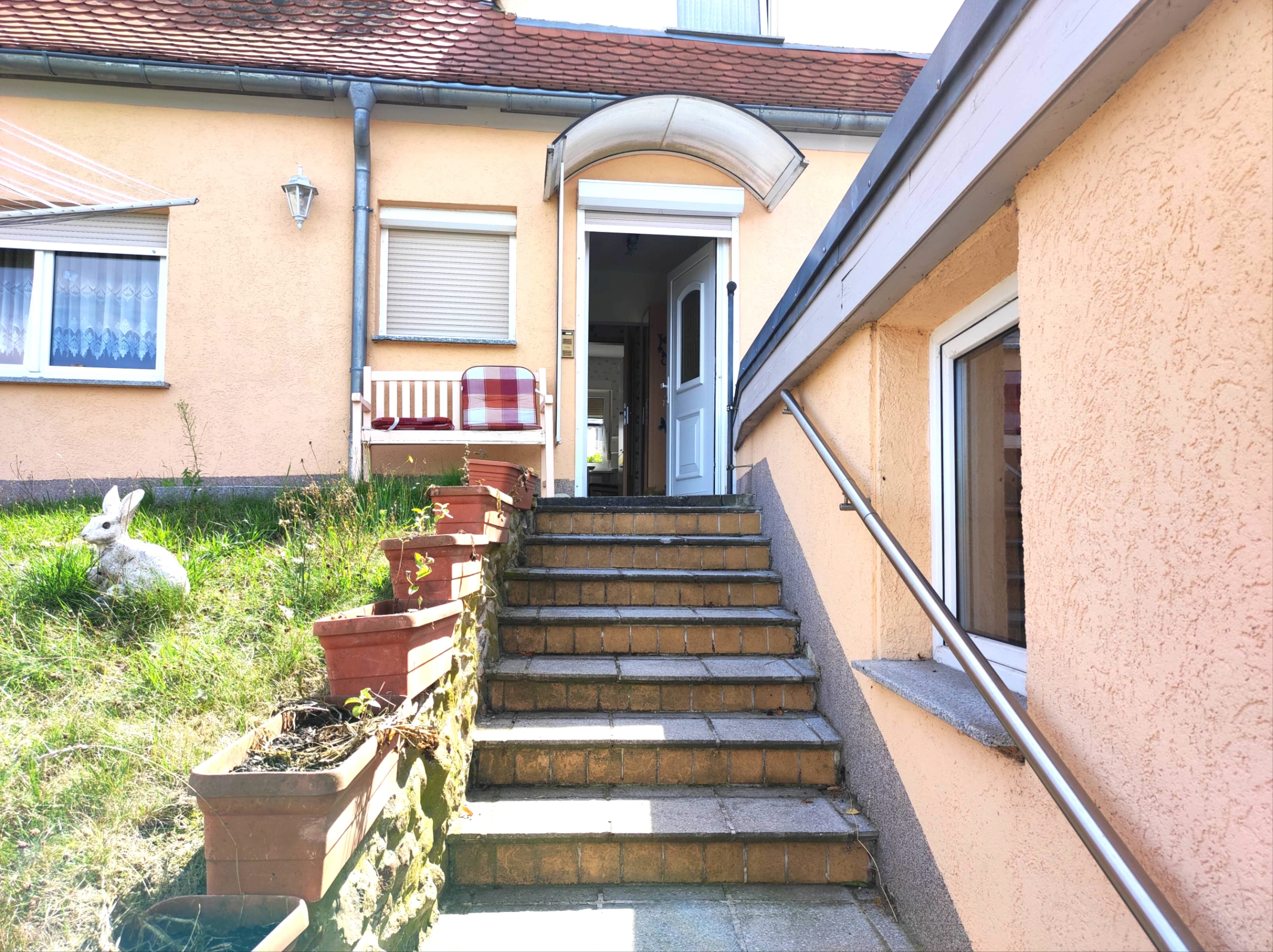 Kernsaniertes Reihenendhaus mit schönem Garten & flexibler Aufteilung in Wintersdorf zu verkaufen
