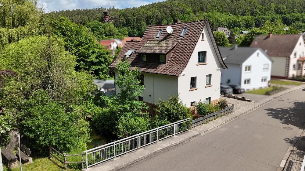 ++ Exklusive Wohlfühloase an der Wieslauter: Hochwertig modernisiertes Wohnhaus mit Terrassen, Sauna und Ferienhauspotenzial +++