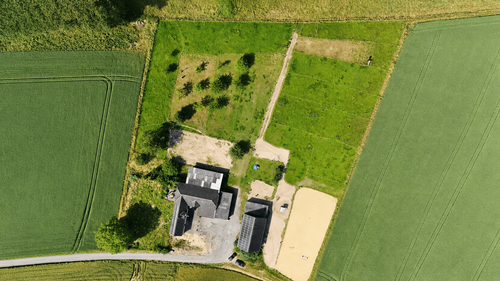 Mitten im Feld: Resthof in Krefeld Traar zu verkaufen!