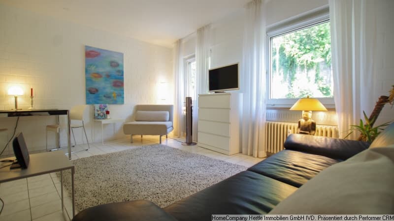 In Vorbereitung: Stilvoll und angenehm möbliert mit Balkon am Schlossberg für 3 Monate in der Altstadt, Freiburg