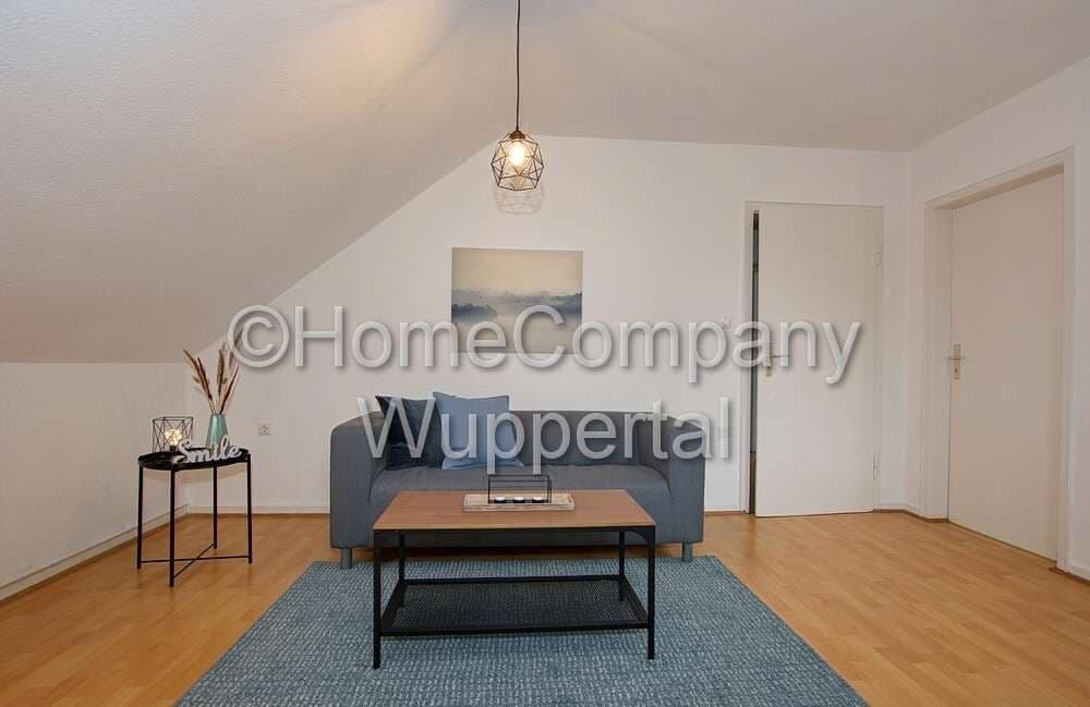 Moderne Dachgeschosswohnung mit DSL im Remscheider Südbezirk