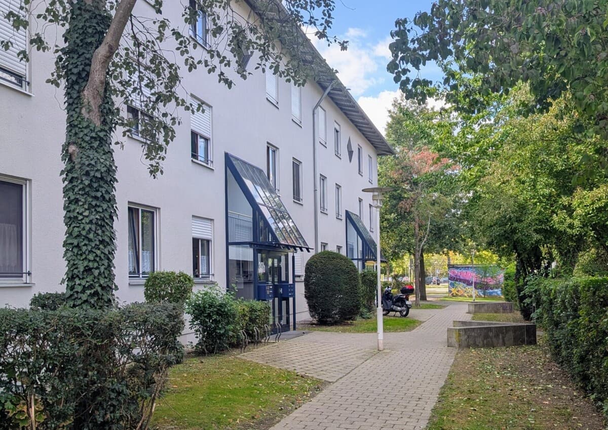 von privat 2 Zimmerwohnung mit Garten in Augsburg Haunsetten