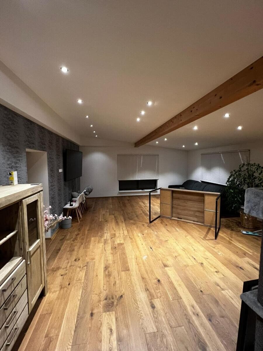 Gemütliche 90 m² Wohnung mit Kachelofen und Eichenboden in Allenfeld