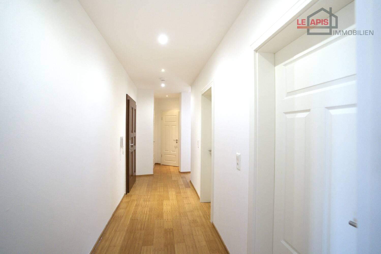 UNVERMIETETE, ELEGANTE 4-RWG M. BK, PARKETT, G-WC, AR, FUBO-HZG IM TRENDVIERTEL LPZ.-PLAGWITZ