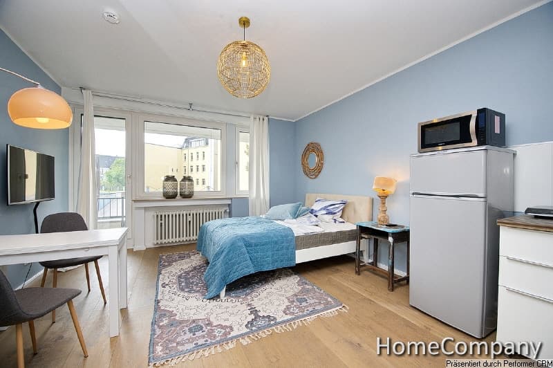 Schickes Apartment mit Balkon, Aufzug, kompletter Ausstattung und Internetzugang in Düsseldorf-Derendorf