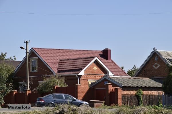 Großzügiges Einfamilienhaus mit 184 m² Wohnfläche, Balkonen und Garage