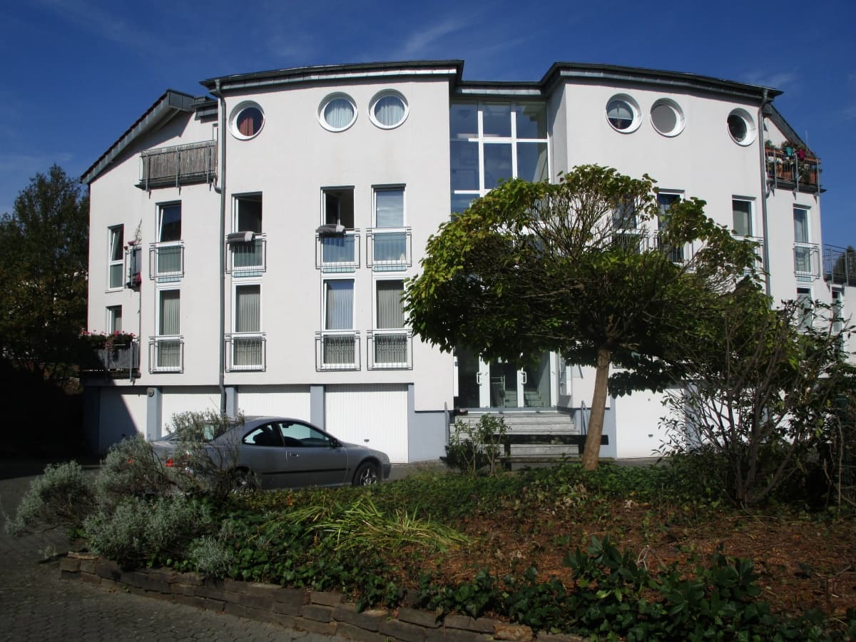 SANKT AUGUSTIN, schöne 2 Zimmer-Whg., ca. 58 m² Wfl., schöne Terrasse, Garage, eigener Kellerbereich