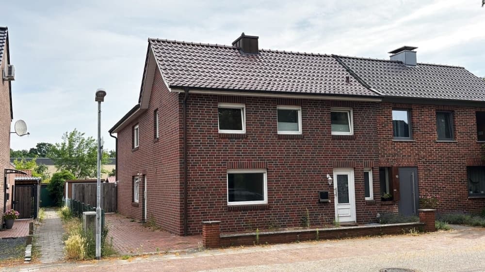 Zwei Wohneinheiten unter einem Dach – vielseitig nutzbares Wohnhaus in Nordhorn