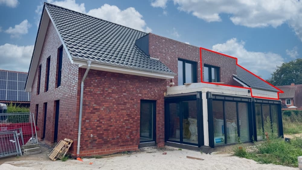 Neubau-Erstbezug: 3 Zimmer, Balkon, Stellplatz im Obergeschoss