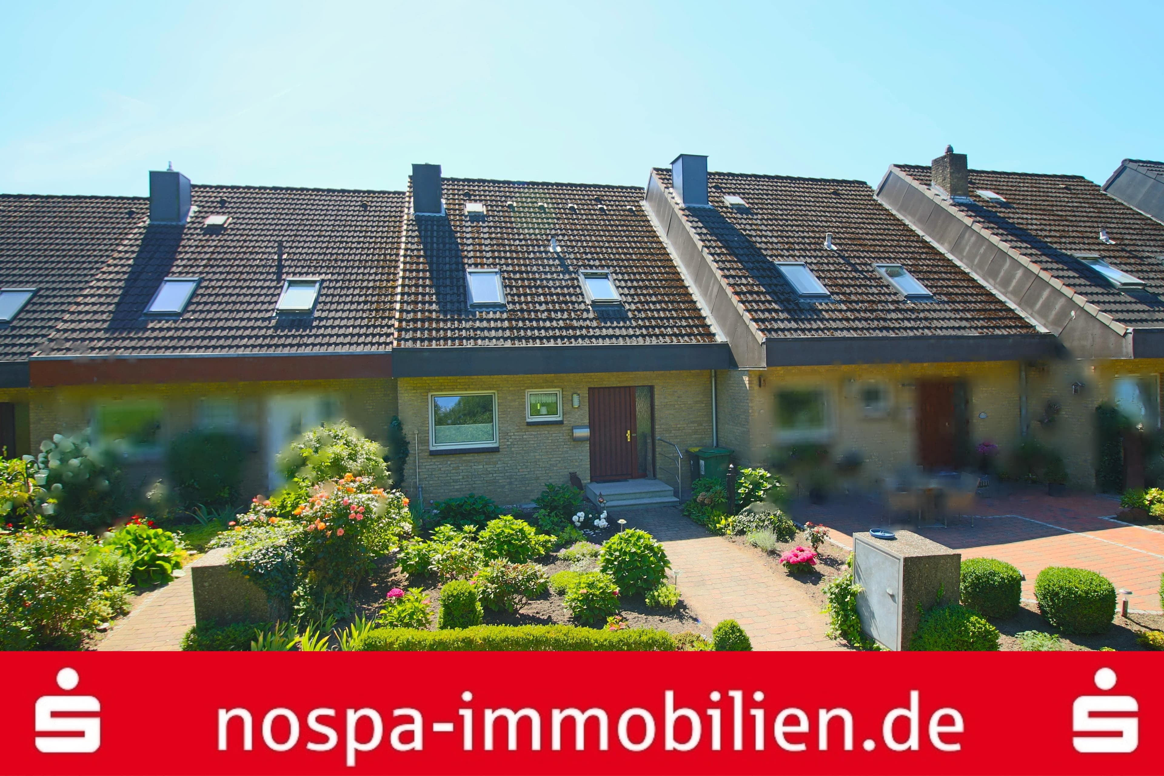 In ruhiger Sackgassenlage: Voll unterkellertes Reihenmittelhaus mit PKW-Stellplatz.