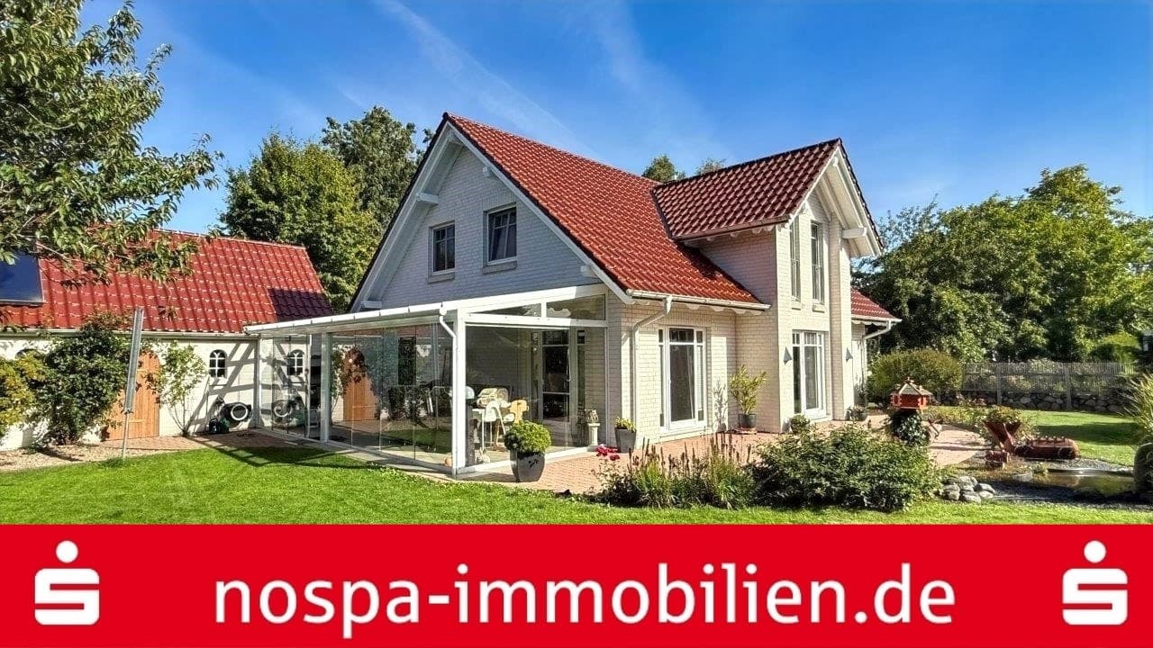 Großzügig wohnen. Draußen genießen. Zuhause ankommen! Unmittelbar am Südensee gelegen.