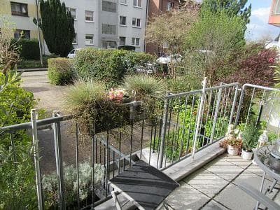 GEPFLEGTE ANLAGE, BALKON, STELLPLATZ