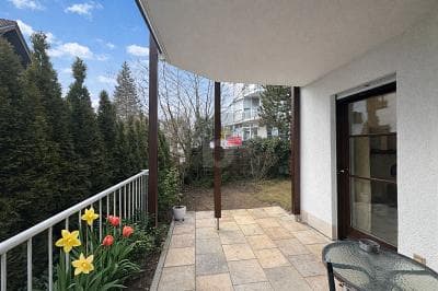 ERBPACHT BIS 2087: ZENTRAL MIT TERRASSE IN SEENÄHE