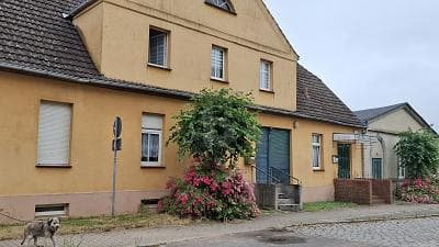 SEHR VIEL ZUM LEBEN UND WOHLFÜHLEN