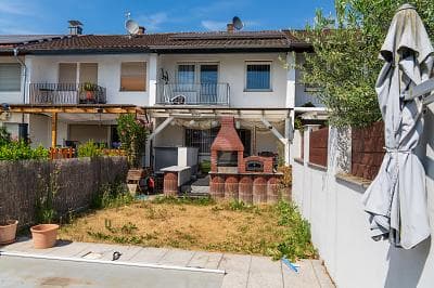 RUHELAGE, POOL & KURZE WEGE ZUR CITY
