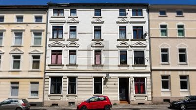 FRISCH RENOVIERT - ZWEI EBENEN FÜR MEHR WOHNGEFÜHL