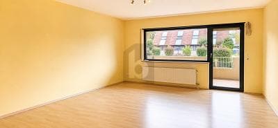 GROßZÜGIG, MODERNISIERT MIT BALKON IN EDIGHEIM