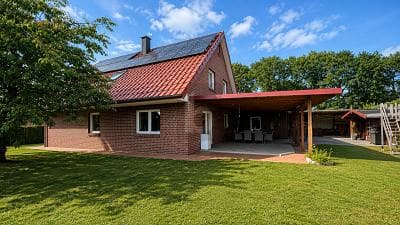 FAMILIENHAUS MIT WOHLFÜHLFAKTOR