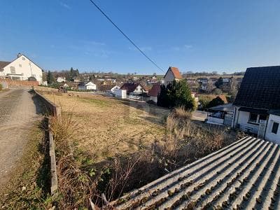 BAUEN MIT SEHR SCHÖNEM AUSBLICK