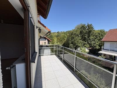 BEZUGSFREI IN RUHIGER LAGE MIT 2 BALKONEN
