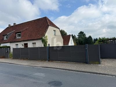 BEREITS ENTKERNT - GESTALTEN SIE SELBST