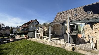 MODERNISIERT MIT WINTERGARTEN UND TOP-AUSSTATTUNG