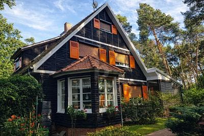 NORDISCHES FLAIR TRIFFT NATURIDYLLE M. NEBENGELASS