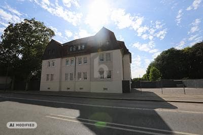 WOHNEN MIT VERMIETETEN EINHEITEN UND BAUPOTENZIAL